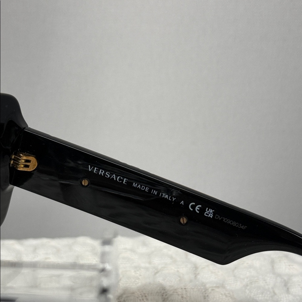 Versace Black Sunglasses With Rectangular Frame - image 4